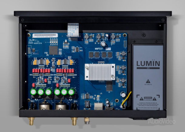 LUMIN-D2-black-inside-2-610x437